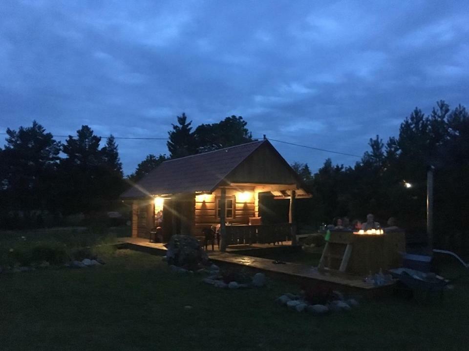 Maenniste Holiday Home Hiievalja Exteriér fotografie